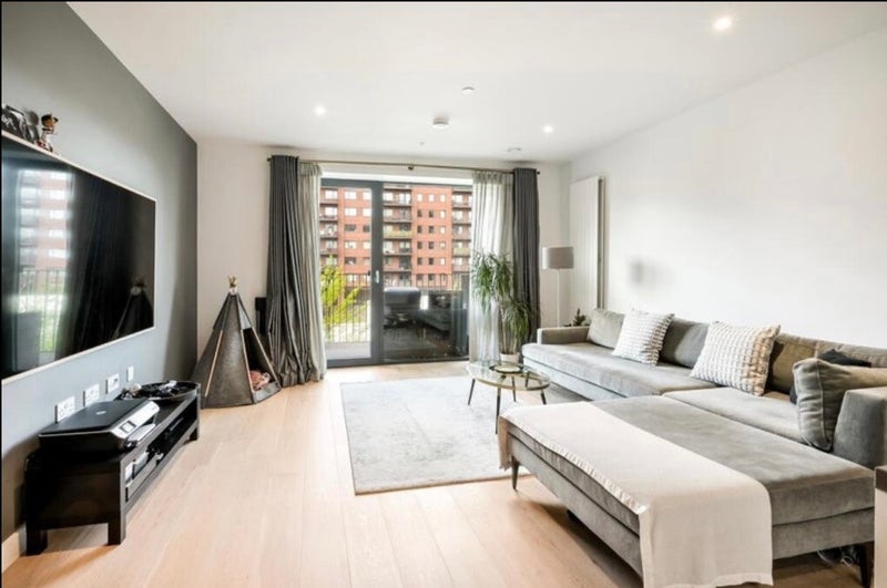 Room Regalia Close in Greater London