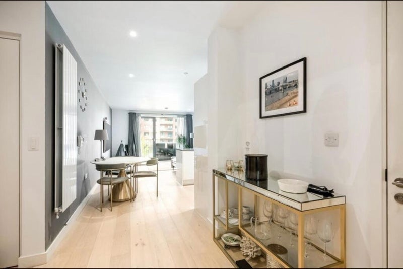 Room Regalia Close in Greater London