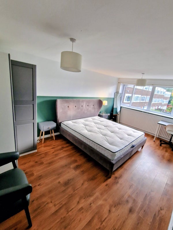 Room Fenwick Lane in Runcorn
