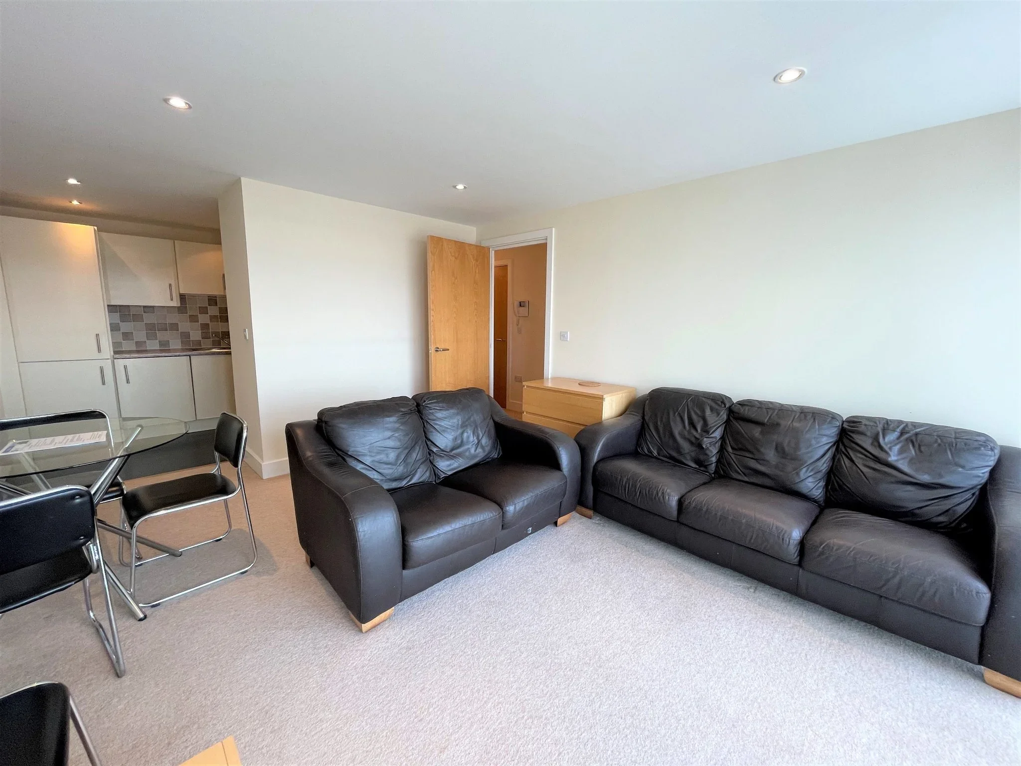 Flat King's Road in Blandford Forum