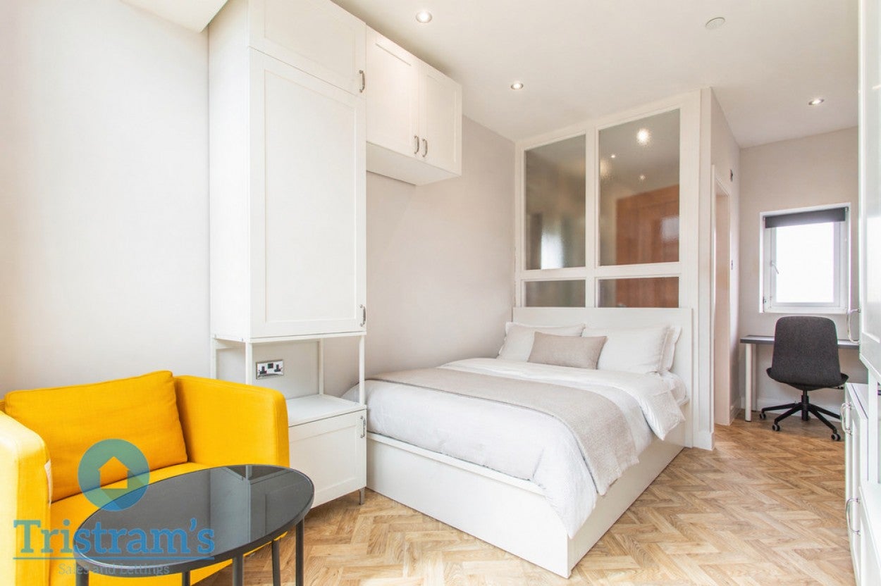 Room Collington Street in Nottingham