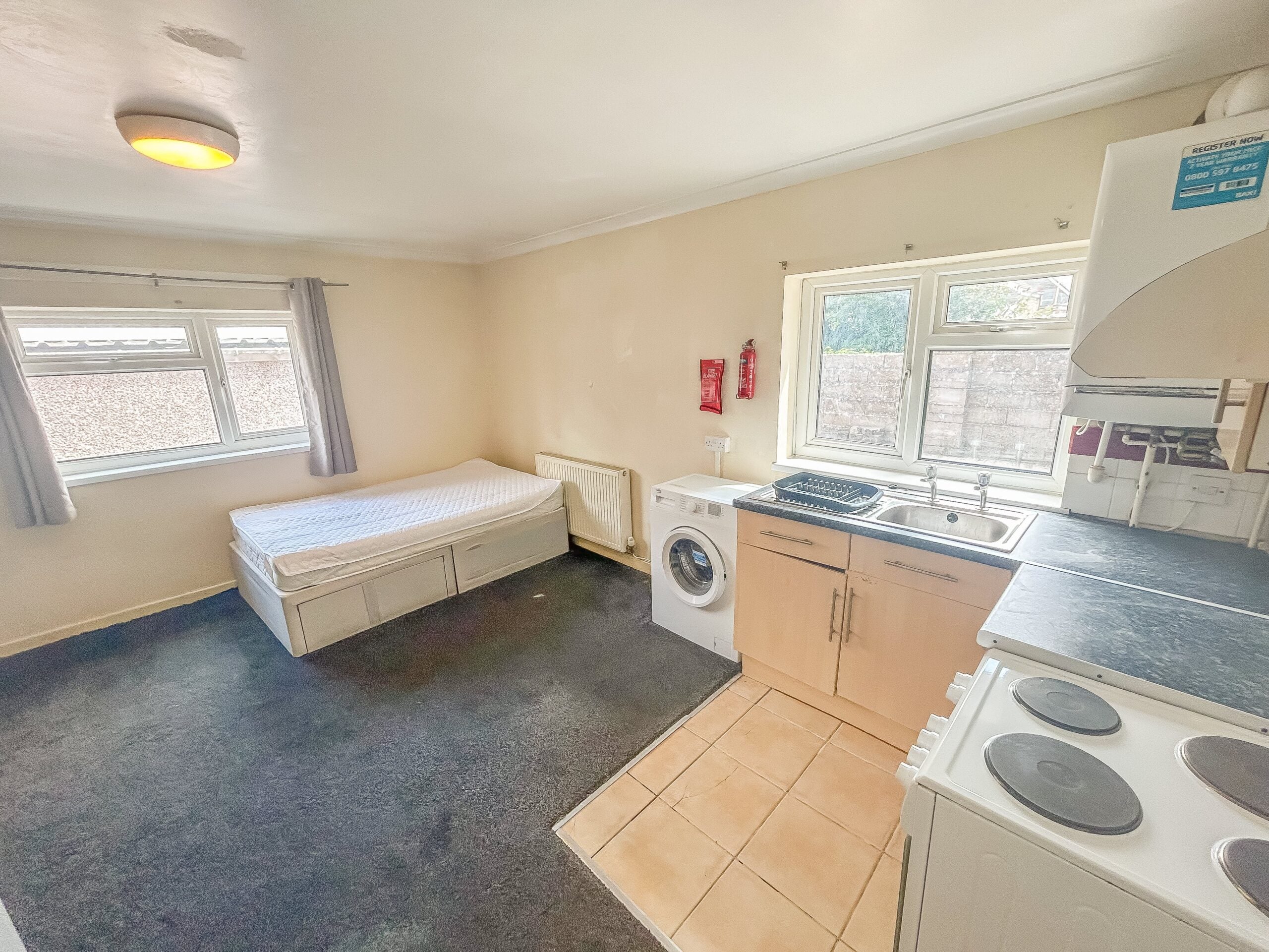 Flat Broadway in Pontypridd