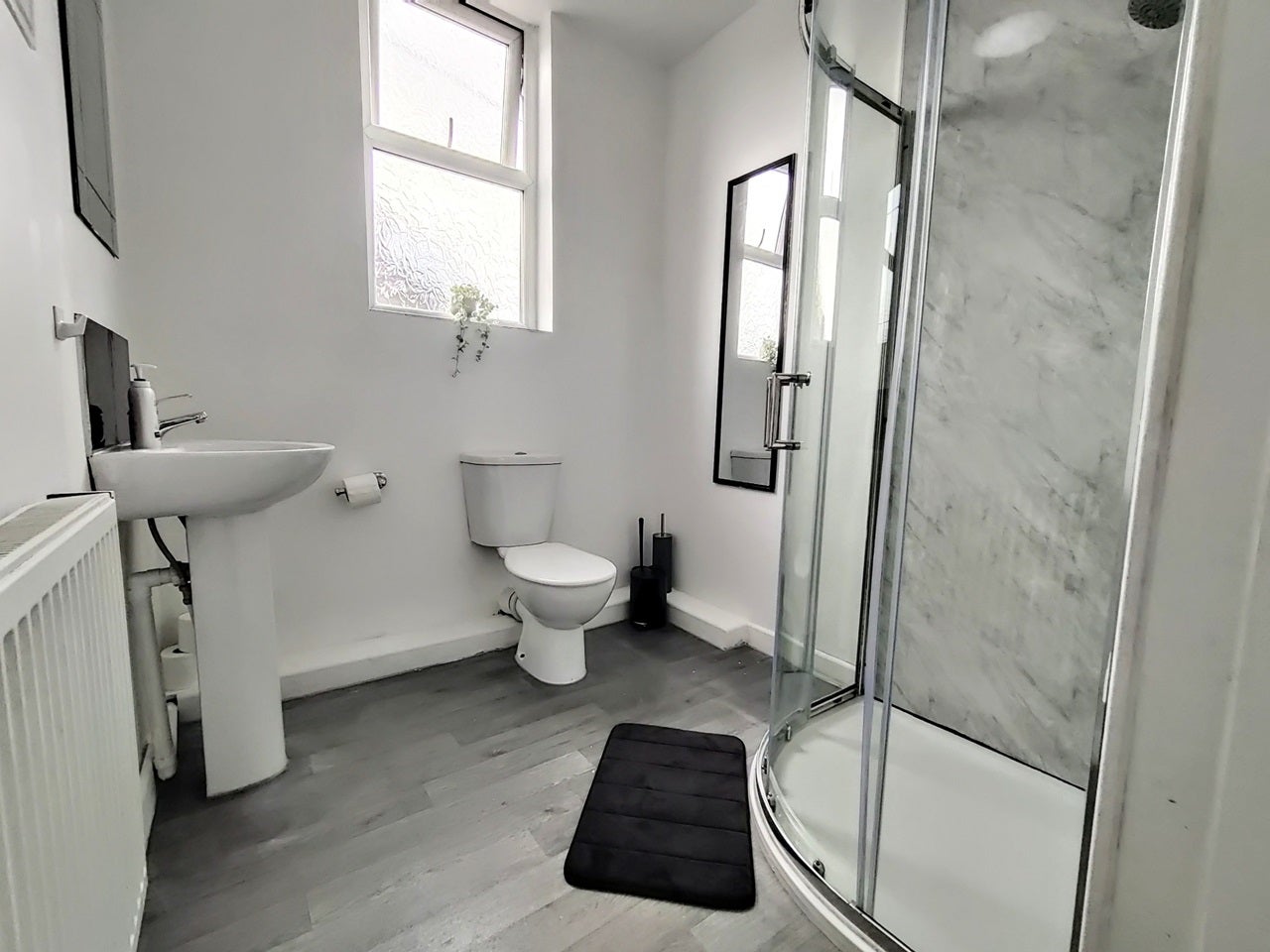 Room Elmsley Street in Preston