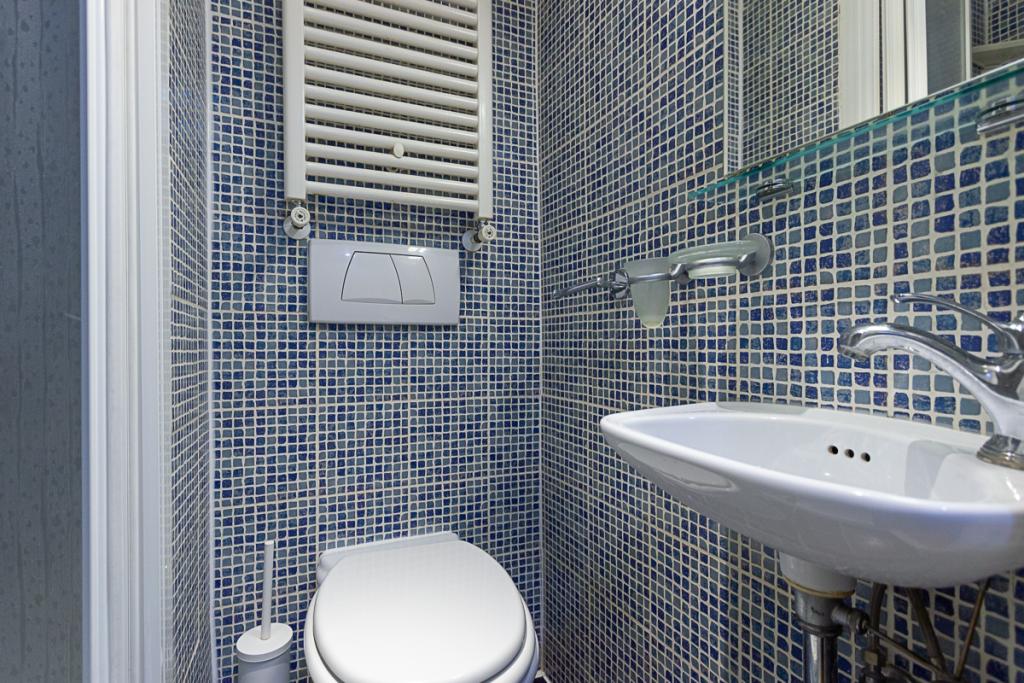 Flat Fairholme Road in Greater London