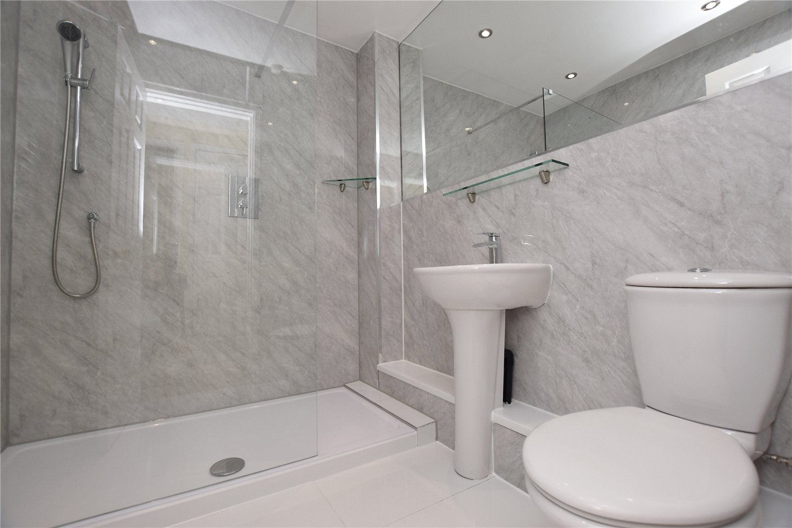 Flat Stonefield in Leeds