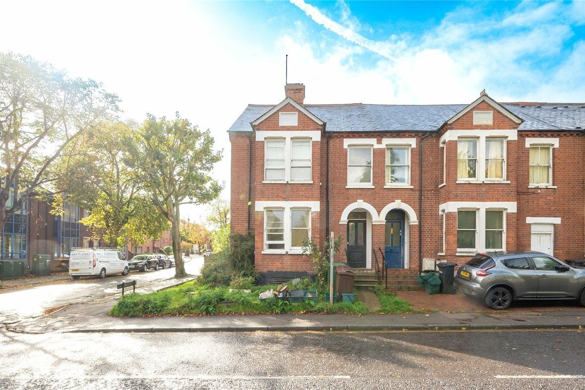 Flat Hatfield Road in St Albans