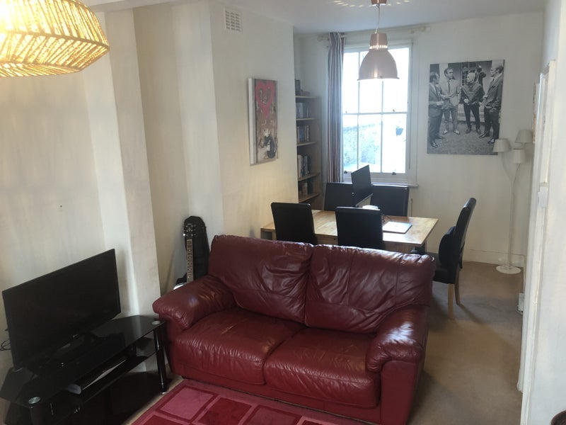 Room Elsley Road in Greater London