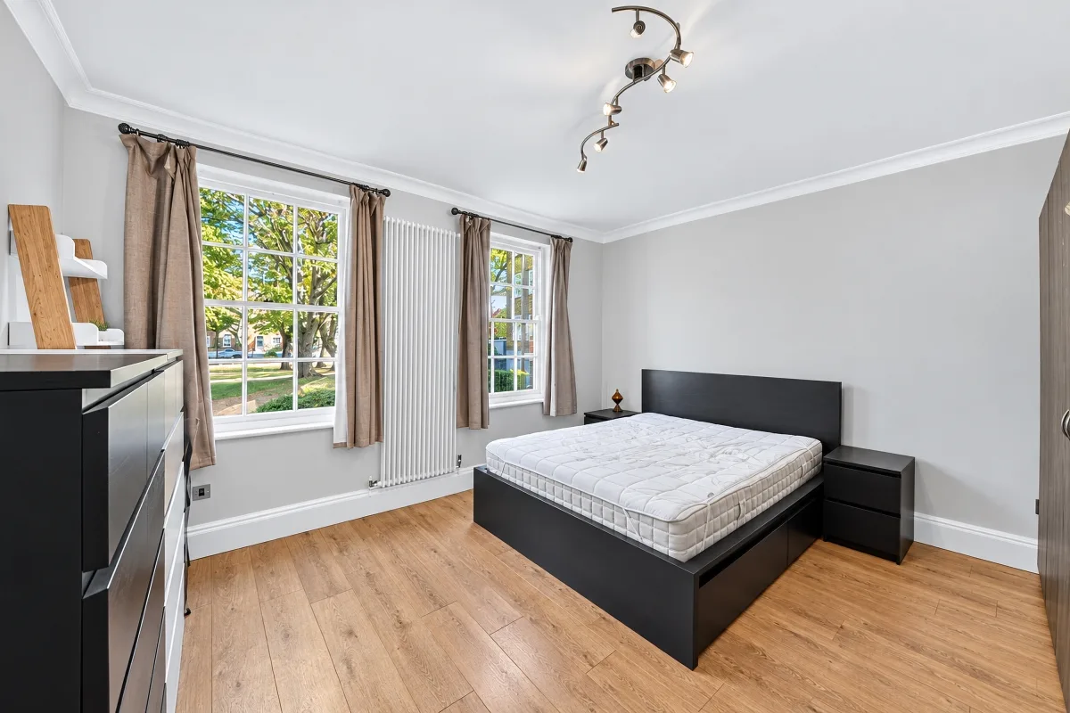 Flat St Mary's Grove in Greater London