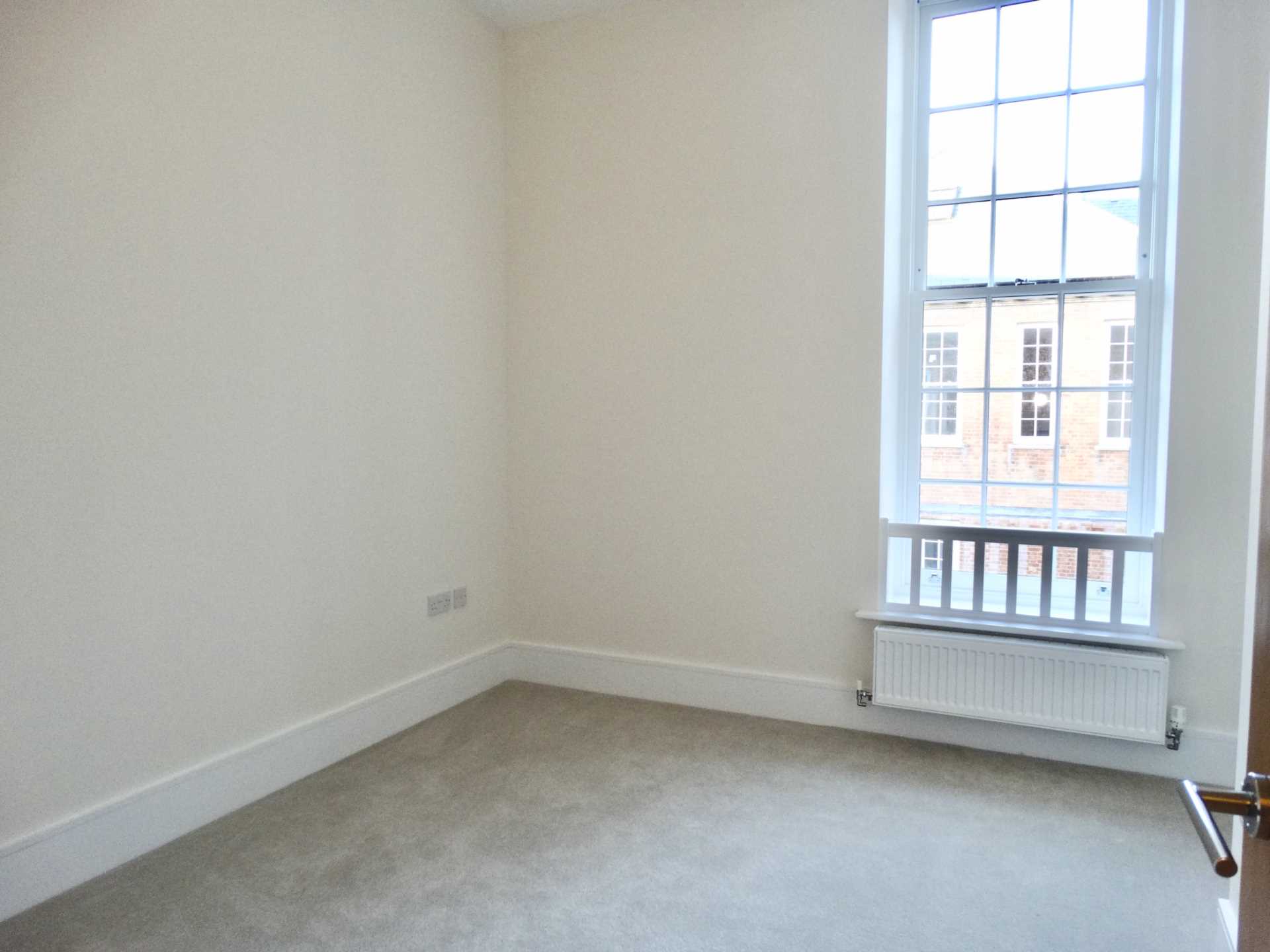 Flat Graylingwell Drive in Chichester