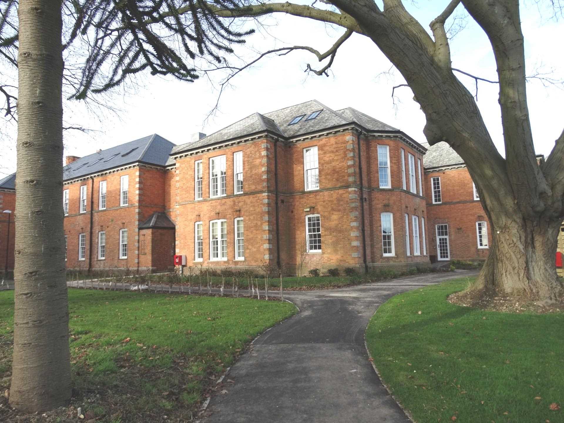 Flat Graylingwell Drive in Chichester