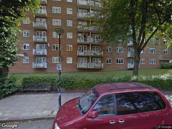 Room Harben Road in Greater London