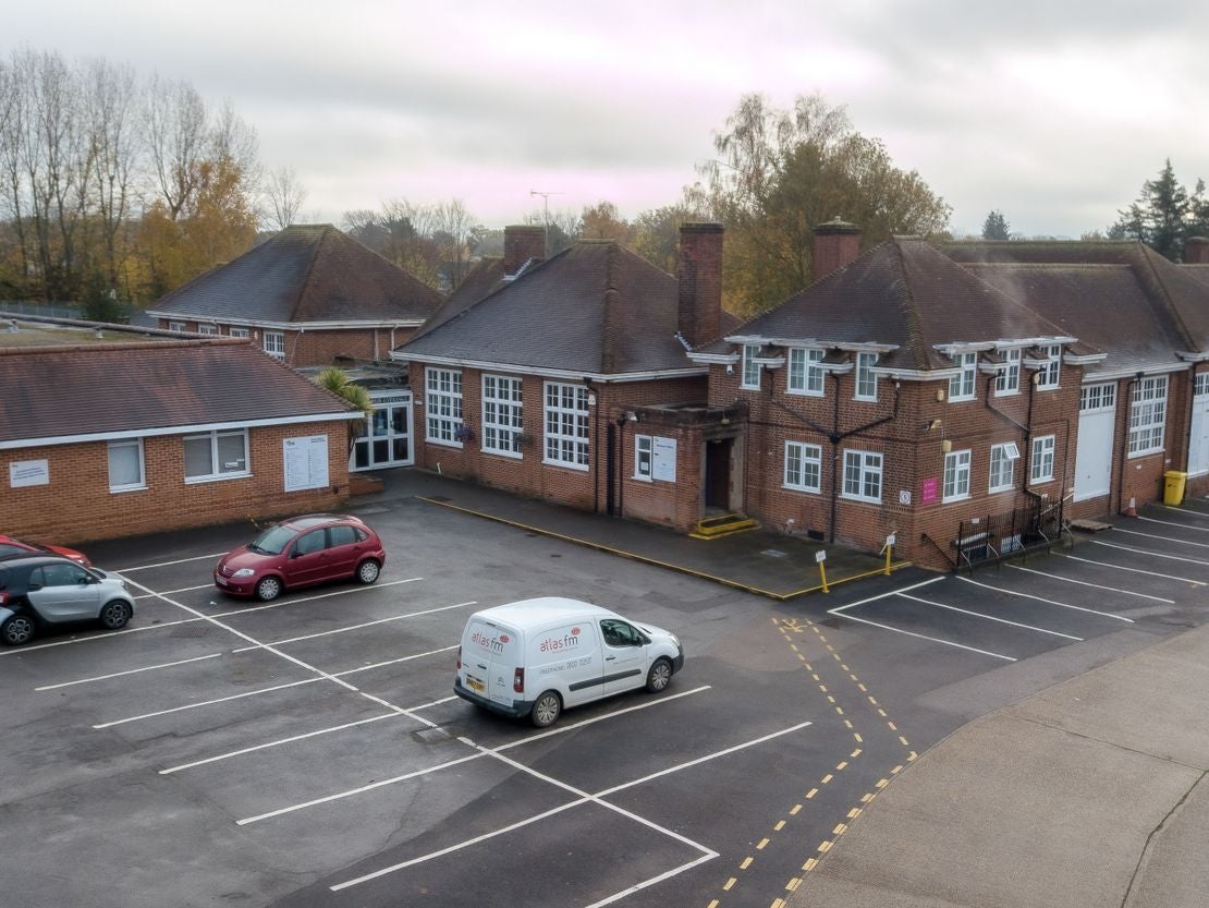 Flat Alexander Road in St Albans