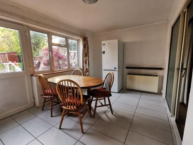Room Upper Road in Kennington