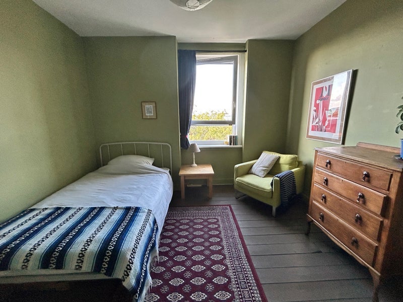 Room Brand Street in Glasgow