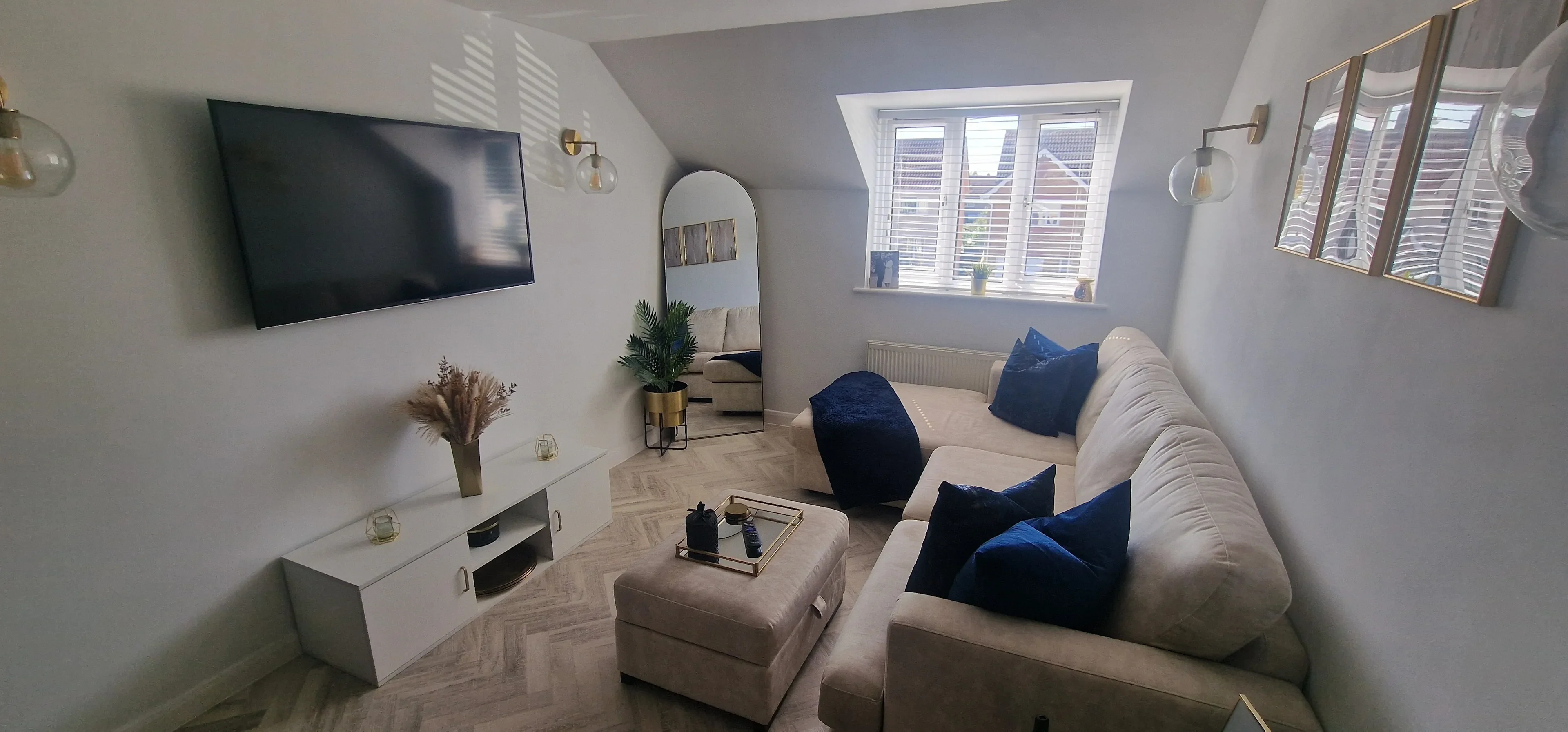 Flat Eggshill Lane in Yate