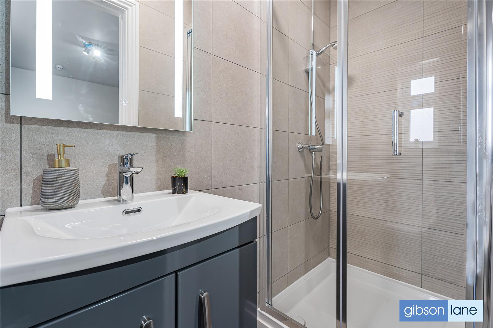 Room Surbiton Road in Greater London