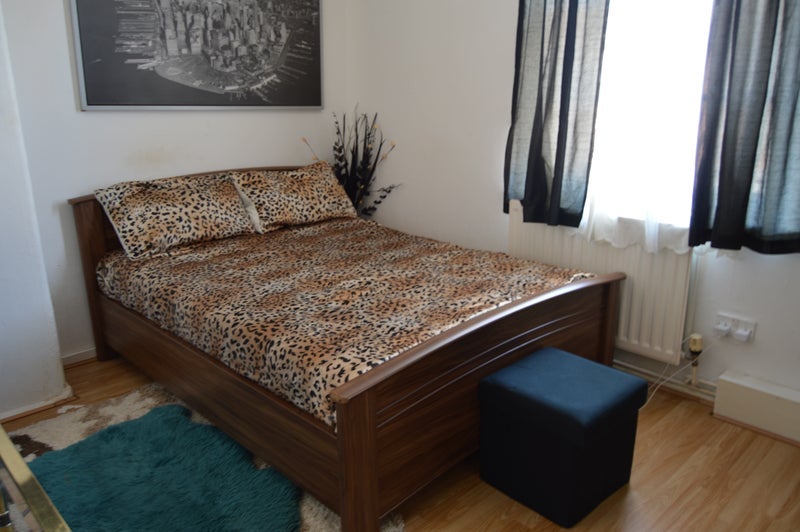 Room Vauxhall Bridge Road in City of Westminster