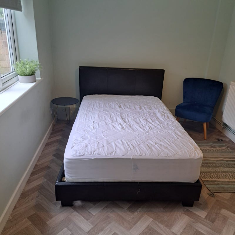 Room Coniston Road in Royal Leamington Spa