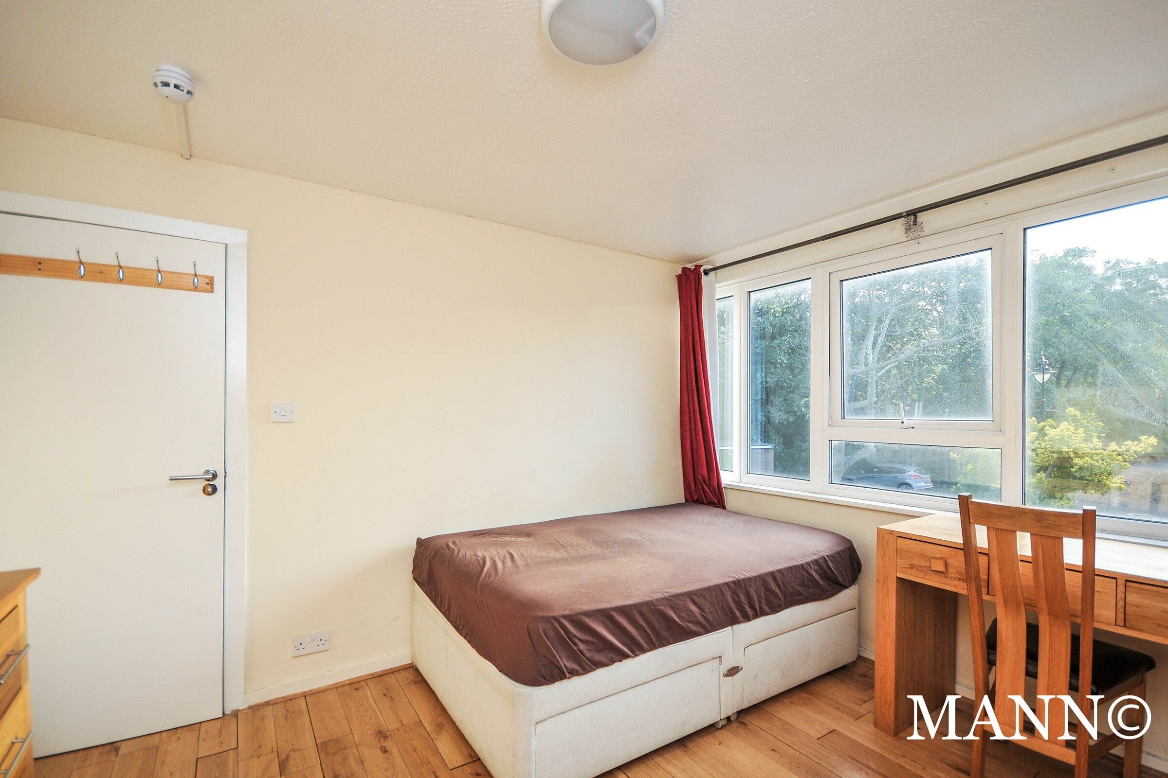 Flat Beaulieu Close in Greater London