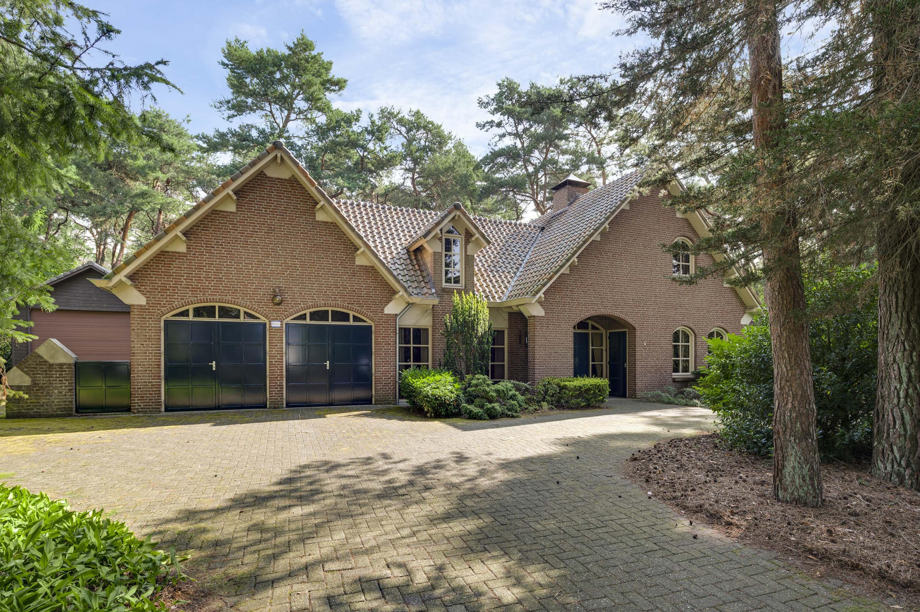 Huis Valkenlaan 4 in Maarheeze