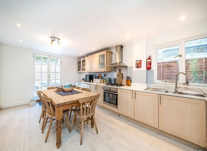 House Saint Alphonsus Road in Greater London