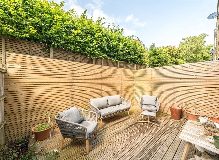 House Saint Alphonsus Road in Greater London