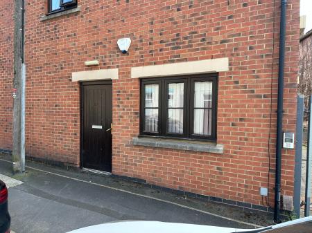 Flat Albert Road in Hinckley and Bosworth