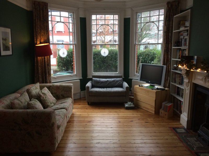 Room Seymour Road in Greater London