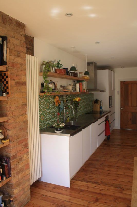 Room Seymour Road in Greater London