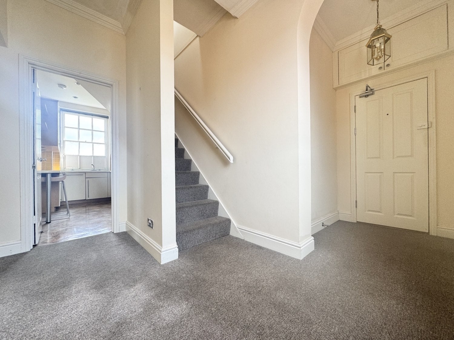 Flat Churchill Court in Newmarket