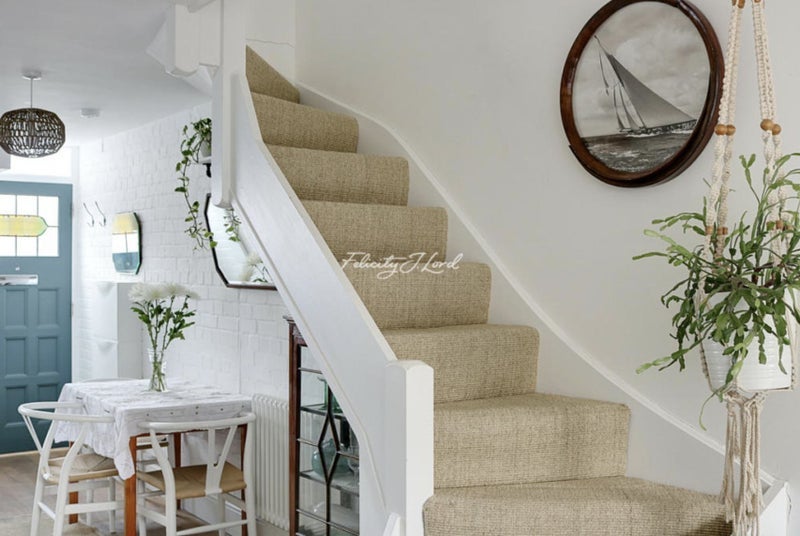 Room Pownall Road in Greater London