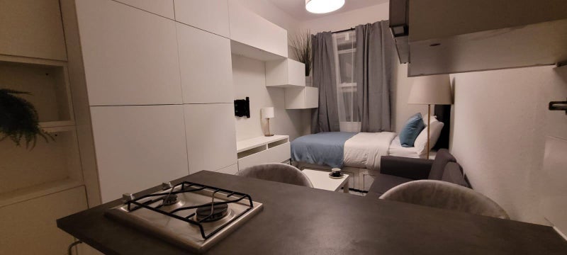 Flat Freeland Road in Greater London
