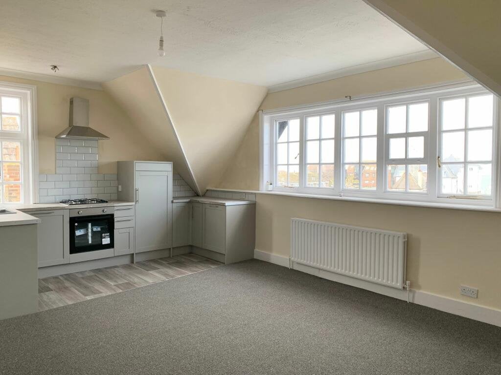 Flat Westgate Bay Avenue in Thanet