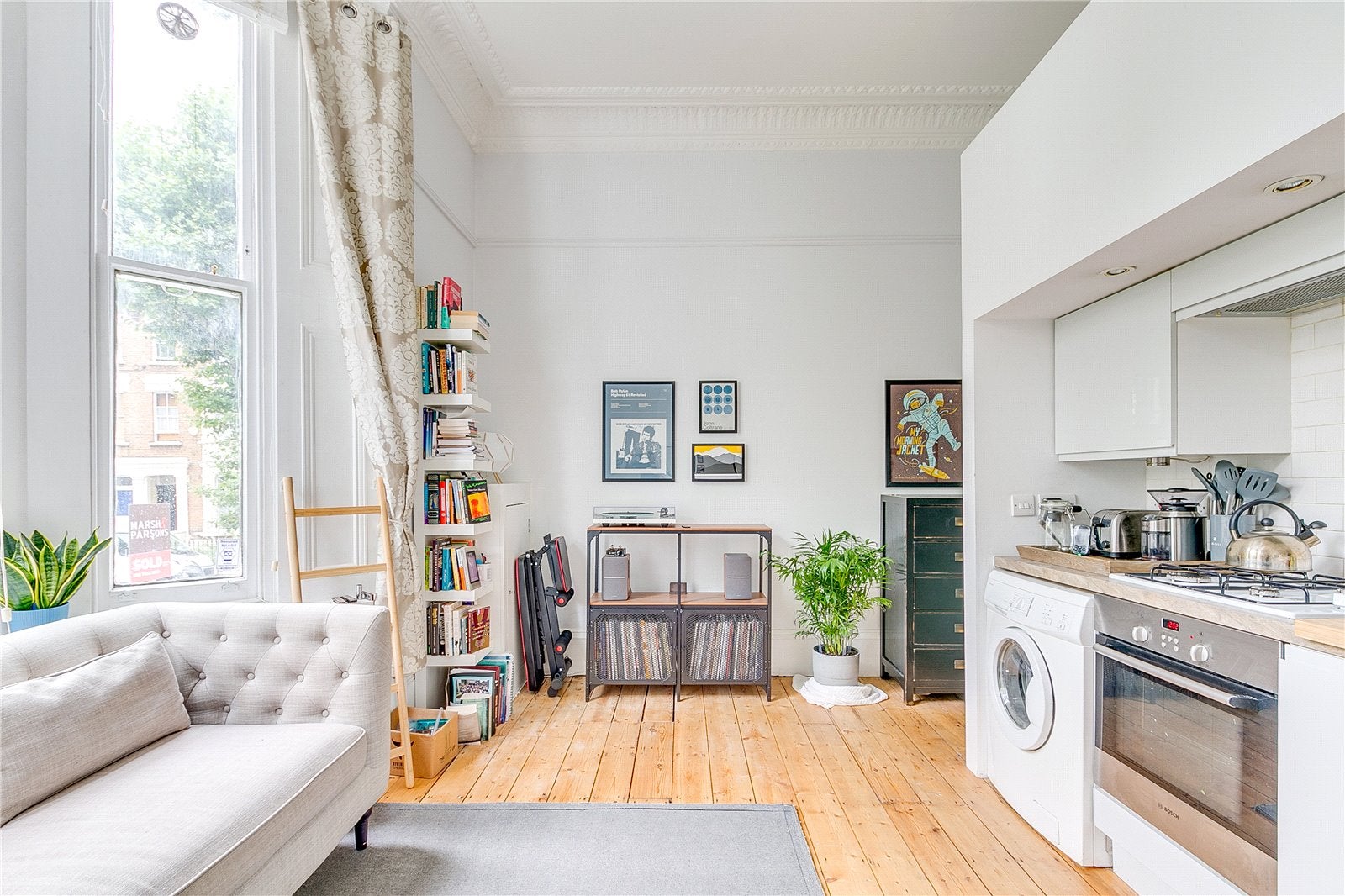 Flat Marylands Road in City of Westminster