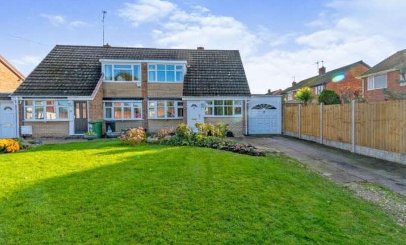 House Bridgnorth Grove in Willenhall