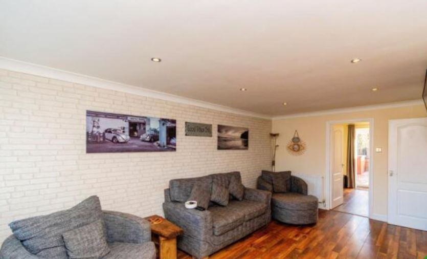 House Bridgnorth Grove in Willenhall
