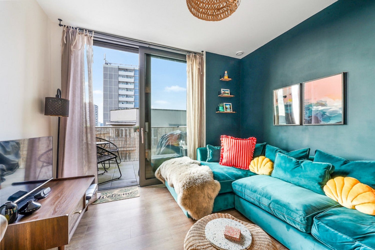 Flat Macclesfield Road in Greater London