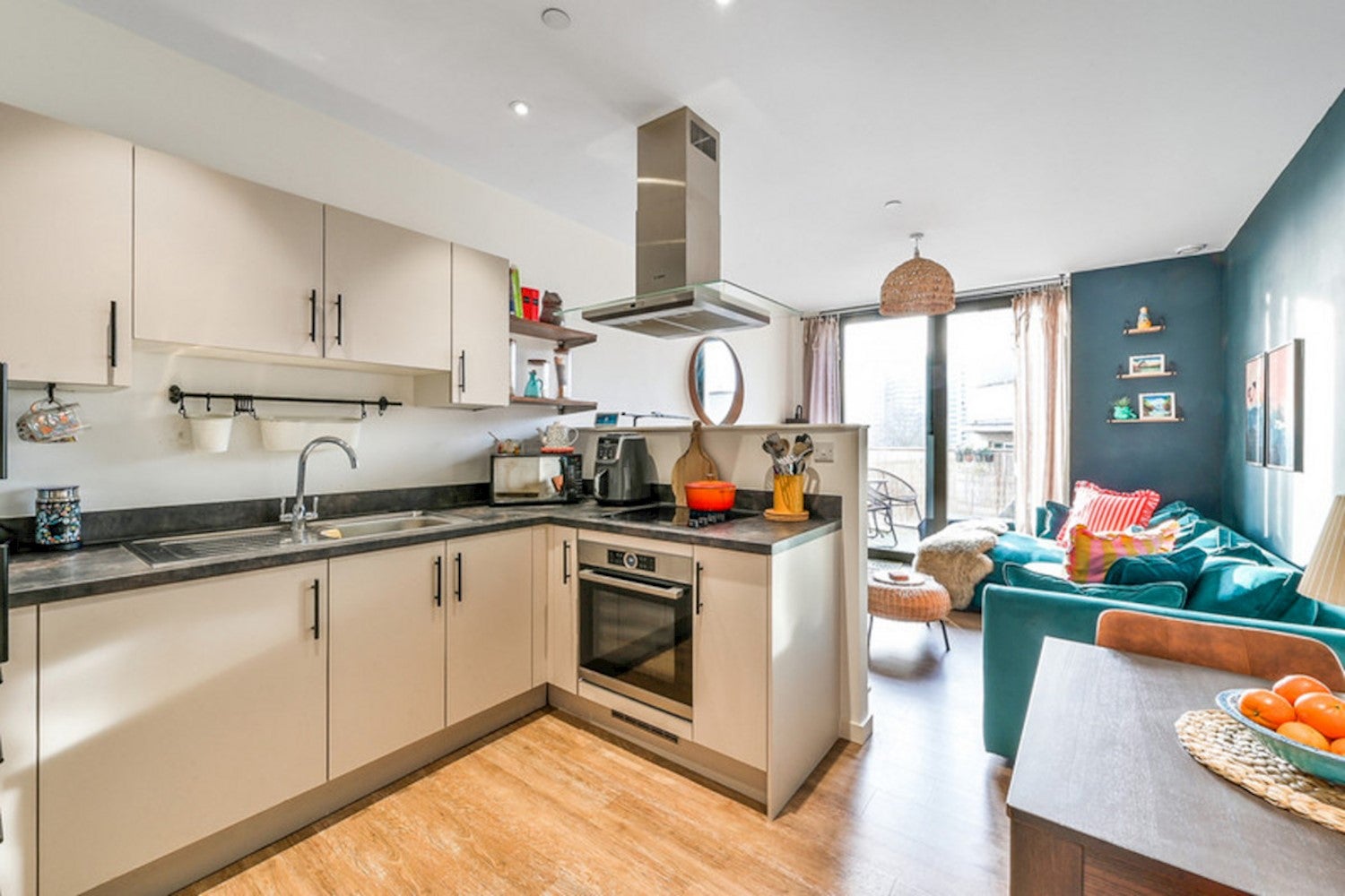 Flat Macclesfield Road in Greater London