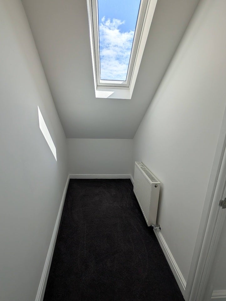 Flat Woodcote Road in Greater London