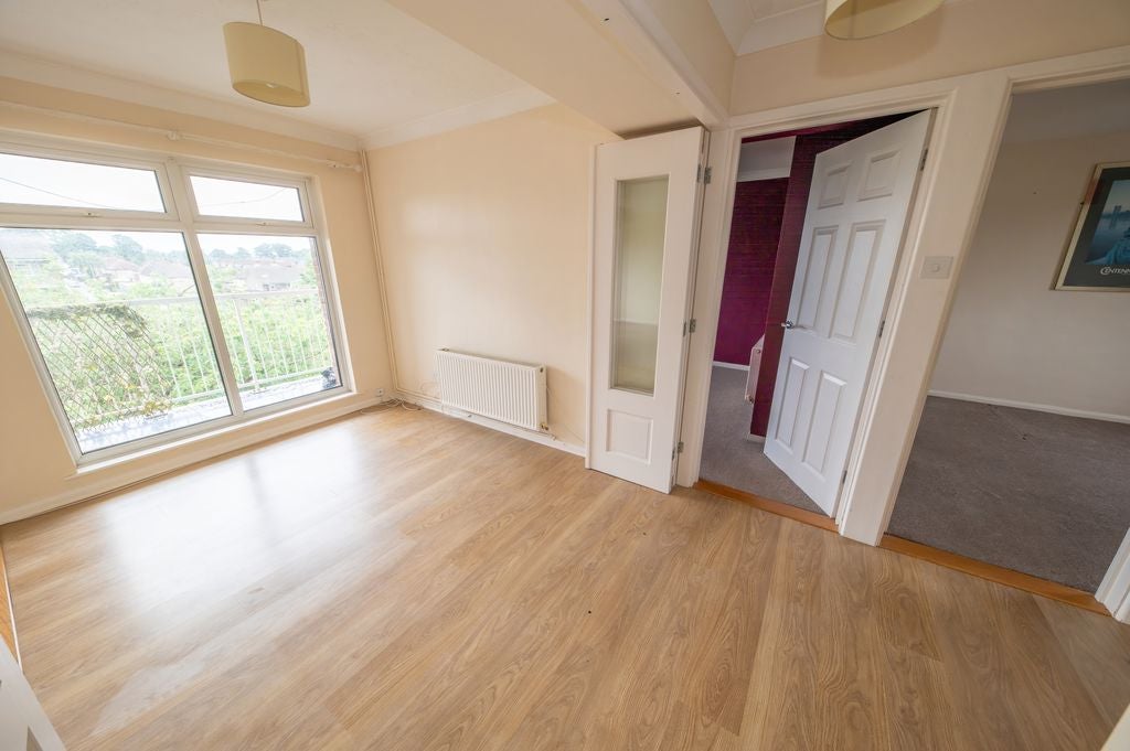Flat Holman Close in Havant