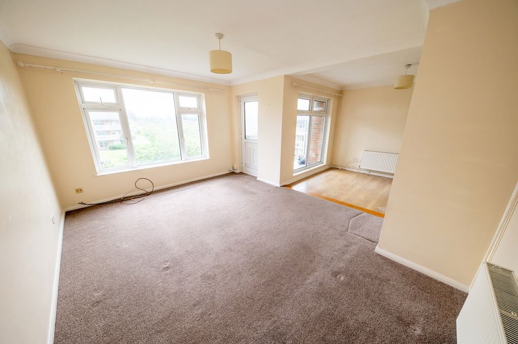 Flat Holman Close in Havant