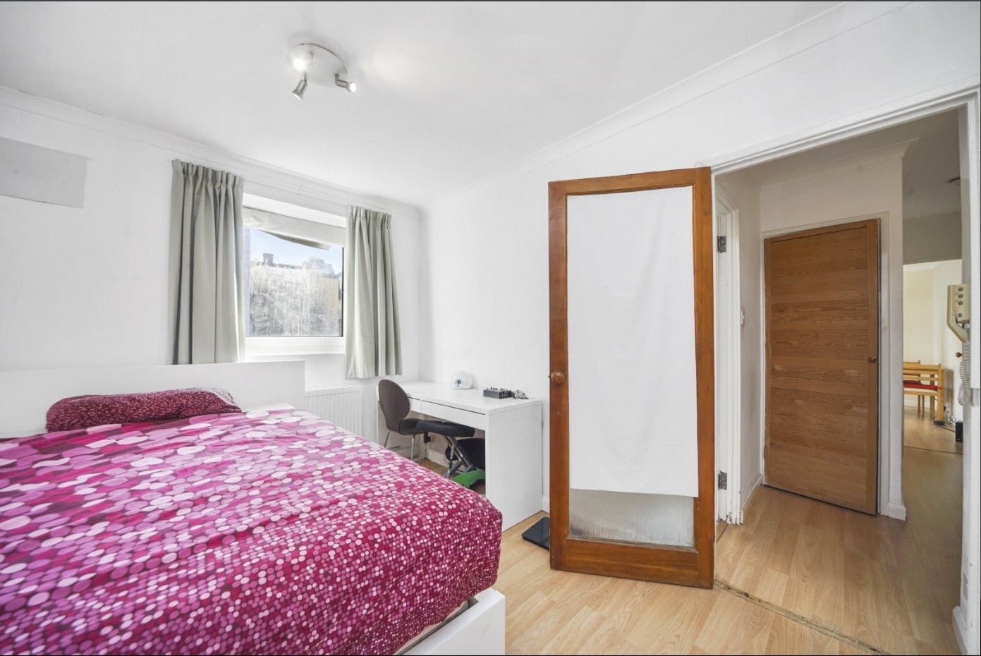 Flat Arlington Road in Greater London