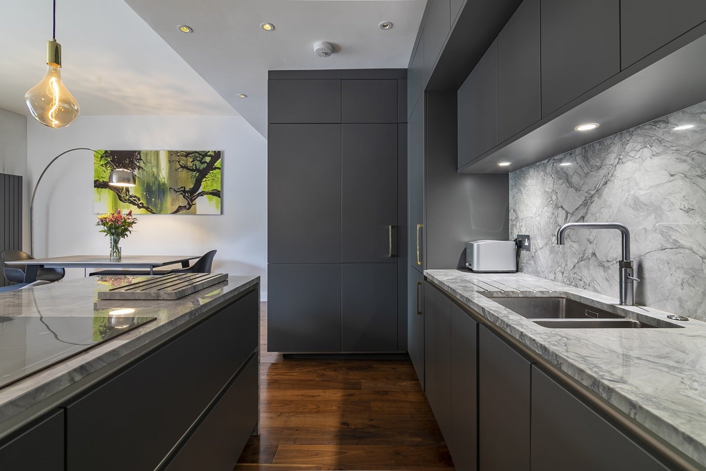 Flat Herbal Hill in Greater London