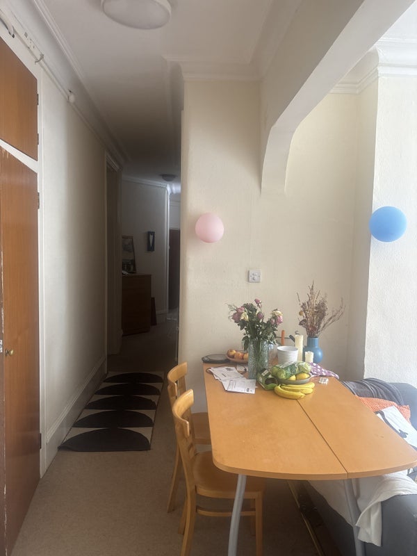 Room Edith Road in Greater London