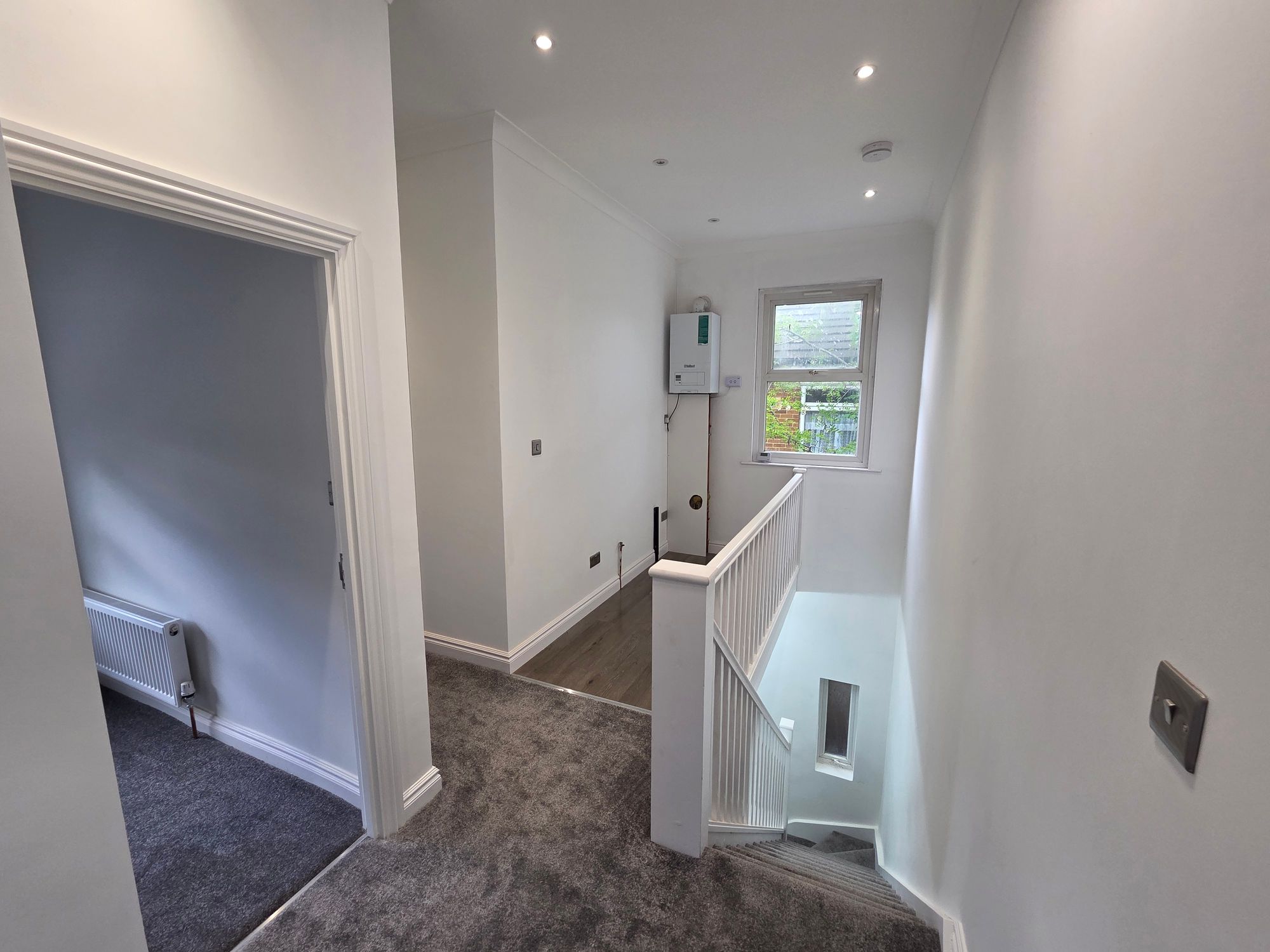 Flat Beatrice Avenue in Greater London