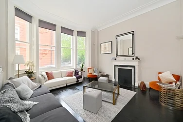 Flat Cadogan Square in Greater London