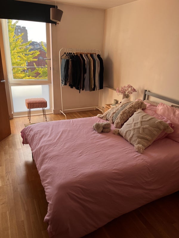 Flat Queensbridge Road in Greater London