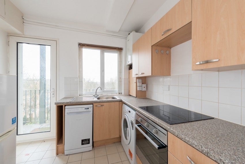 Flat Haverstock Hill in Greater London