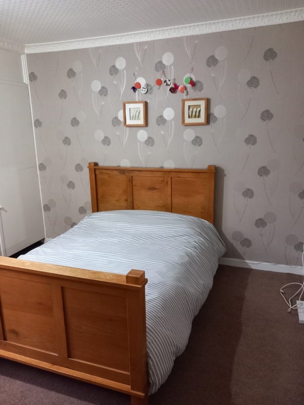 Room Royston Road in Glasgow