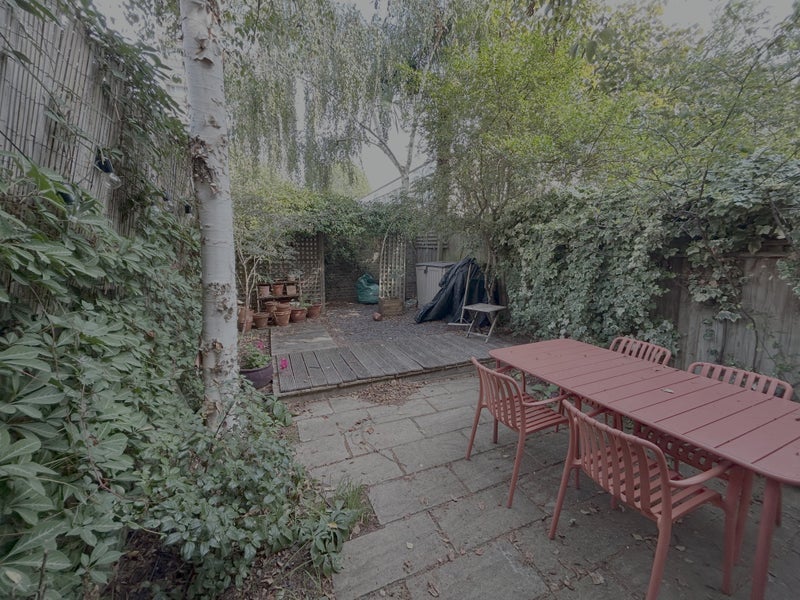 Room Caldwell Street in Greater London